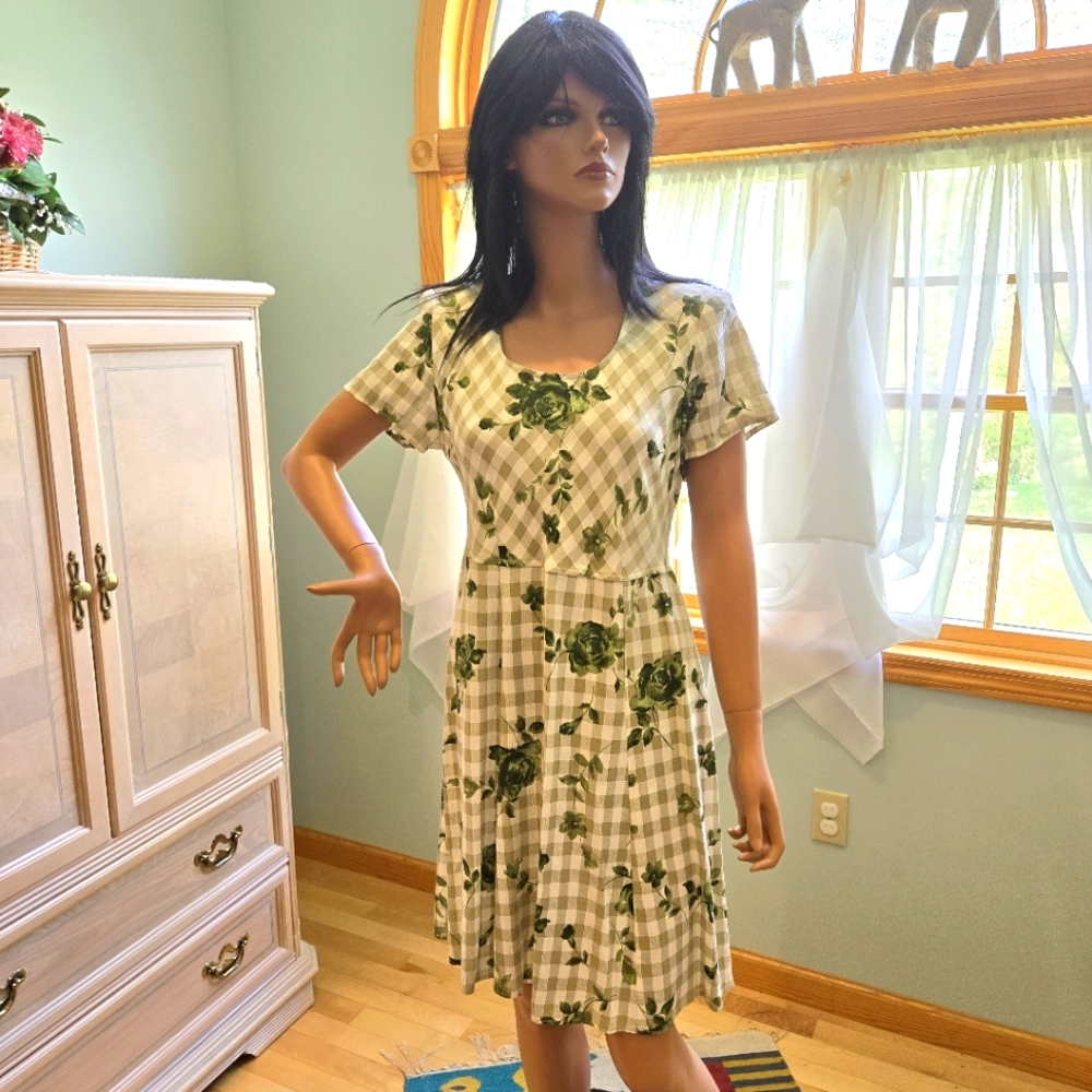 Christy Lyn Green and White Gingham Print Summer Dress